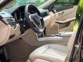 Cần bán xe Mercedes E250 AMG sản xuất năm 2015, xe đẹp bao test hãng