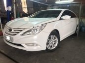 Bán Hyundai Sonata năm sản xuất 2010, màu trắng, nhập khẩu