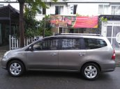 Cần bán gấp Nissan Grand Livina đăng ký 2011, màu xám (ghi) còn mới, 320 triệu