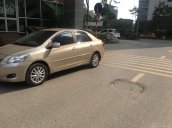 Tôi muốn bán xe Toyota Vios 1.5E màu ghi vàng, SX 2010, chính chủ gia đình từ đầu