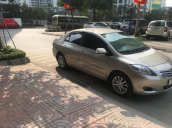 Tôi muốn bán xe Toyota Vios 1.5E màu ghi vàng, SX 2010, chính chủ gia đình từ đầu