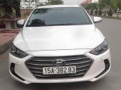 Cần bán lại xe Hyundai Elantra sản xuất 2018, màu trắng 