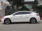 Cần bán lại xe Hyundai Elantra sản xuất 2018, màu trắng 