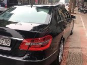 Bán xe Mercedes E300 đời 2010, màu đen, giá 868tr