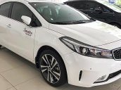 Cần bán gấp Kia Cerato đời 2018, màu trắng