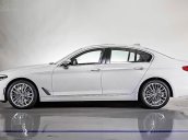 Cần bán BMW 530i Luxury Line 2.0 năm 2019, màu trắng, nhập khẩu nguyên chiếc