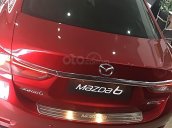 Cần bán xe Mazda 6 2.0L Premium sản xuất năm 2018, màu đỏ, 879 triệu