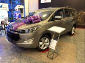 Cần bán Toyota Innova 2.0V đời 2019, màu xám, giá 946tr