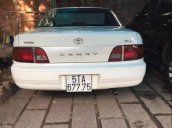 Cần bán xe Toyota Camry sản xuất 1997, màu trắng, xe nhập chính chủ