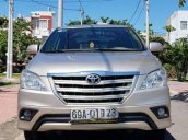 Gia đình bán Toyota Innova 2.0E 2015, màu vàng cát