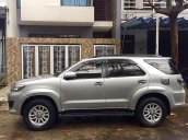 Cần bán gấp Toyota Fortuner 2.7V 4x4 AT đời 2013, xe màu bạc