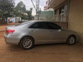 Bán Toyota Camry 2.4G 2010, màu bạc chính chủ