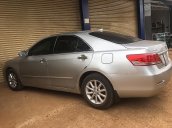 Bán Toyota Camry 2.4G 2010, màu bạc chính chủ