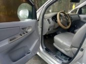 Cần bán xe Toyota Innova sản xuất năm 2008, màu bạc xe gia đình