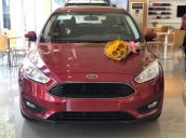 Bán Ford Focus đời 2019, màu đỏ, giao xe ngay