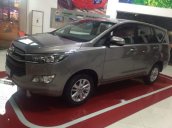 Bán Toyota Innova 2.0E đời 2019, màu xám