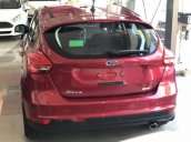 Bán Ford Focus đời 2019, màu đỏ, giao xe ngay