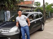 Bán ô tô Nissan Grand livina đời 2011, màu đen, nhập khẩu nguyên chiếc, giá chỉ 300 triệu