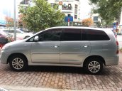 Cần bán Toyota Innova G 2.0AT năm sản xuất 2012, màu bạc giá cạnh tranh