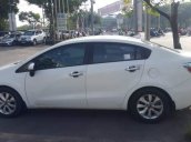 Cần bán gấp Kia Rio AT sản xuất 2016, màu trắng, mới 21.000km