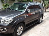 Cần bán gấp Toyota Fortuner V 2.7 đời 2010, màu xám, xe nhập, 530tr