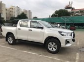 Bán xe Toyota Hilux sản xuất 2018, màu trắng, nhập khẩu