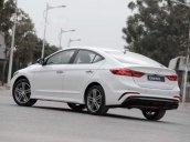 Bán xe Hyundai Elantra 2018, màu trắng