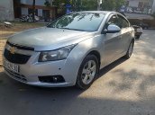 Cần bán gấp Chevrolet Cruze sản xuất 2011, màu bạc giá cạnh tranh