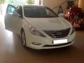 Cần bán xe Hyundai Sonata 2.0 năm sản xuất 2010, màu trắng, xe nhập