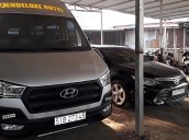 Chính chủ bán xe Hyundai Solati sản xuất năm 2017, màu bạc