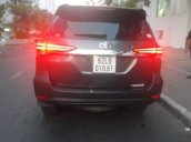 Bán Toyota Fortuner sản xuất năm 2017, màu xám, giá tốt