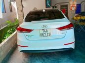 Bán Hyundai Elantra năm sản xuất 2017, màu trắng giá cạnh tranh