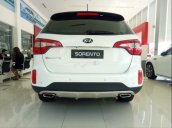 Bán xe Kia Sorento GAT đời 2019, màu trắng