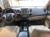 Bán xe Toyota Fortuner đời 2014, màu bạc chính chủ