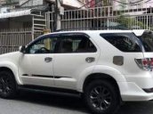 Bán Toyota Fortuner 2014, màu trắng xe gia đình