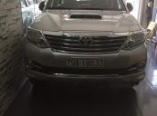 Cần bán Toyota Fortuner sản xuất năm 2015, màu bạc, giá 840tr