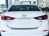 Cần bán Mazda 3 1.5 AT năm 2019, màu trắng, mới 100%