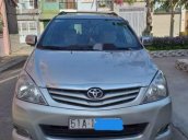 Bán Toyota Innova G năm sản xuất 2011, màu bạc