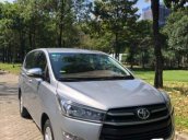 Cần bán gấp Toyota Innova E sản xuất 2017, màu bạc số sàn