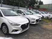 Bán Hyundai Accent Base năm sản xuất 2018, màu bạc, giá tốt