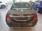 Bán xe Mercedes C200 đời 2019, màu nâu