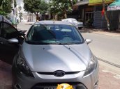 Cần bán Ford Fiesta đời 2011, màu bạc chính chủ