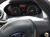 Cần bán Ford Fiesta đời 2011, màu bạc chính chủ