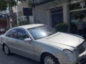 Cần bán xe Mercedes E240 năm 2003, màu bạc chính chủ, 335tr