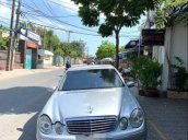 Cần bán xe Mercedes E240 năm 2003, màu bạc chính chủ, 335tr