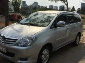 Chính chủ bán Toyota Innova 2010, màu bạc 