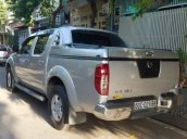 Cần bán lại xe Nissan Navara sản xuất năm 2011, màu bạc xe gia đình