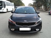 Bán xe Kia Cerato AT sản xuất 2017, màu đen, 585 triệu