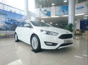 Bán xe Ford Focus đời 2019, màu trắng, 715 triệu