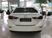 Cần bán xe Mazda 3 1.5 AT năm sản xuất 2018, màu trắng, giá chỉ 659 triệu